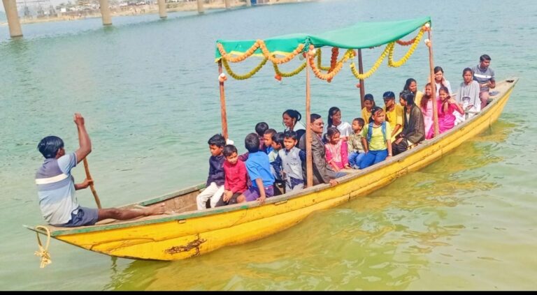 सरायपाली शासकीय प्राथमिक शाला सिरशोभा के बच्चों ने चंद्रहासिनी एवं नाथल दाई का शैक्षणिक भ्रमण किया