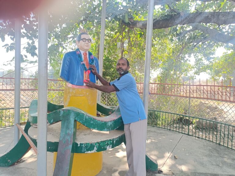 सरायपाली में डॉ.भीमराव आम्बेडकर की पुण्यतिथि मनायी गयी।