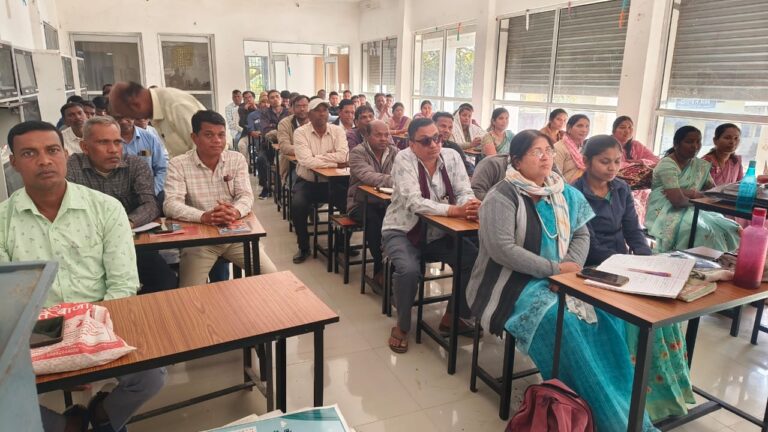 बसना/ FLN के मुख्य उद्देश्य बुनियादी शिक्षा एवं संख्या ज्ञान के अन्तर्गत भाषाई एवं गणितीय कौशलों पर विशेष जोर – मास्टर ट्रेनर डिजेन्द्र कुर्रे