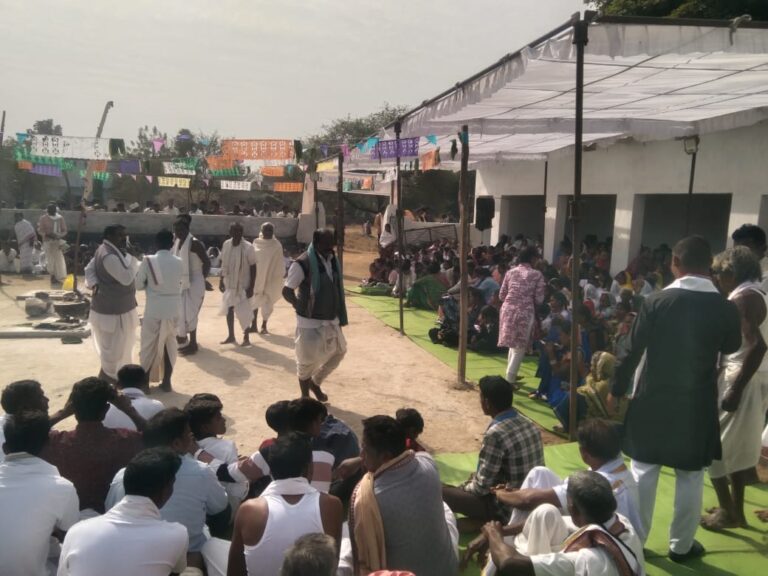 सरायपाली (सिरबोड़ा)।फुलझर अंचल में गोंड पोटा गोत्र का प्राचीन रउर त्यौहार श्रद्धा, परंपरा और एकता के साथ संपन्न