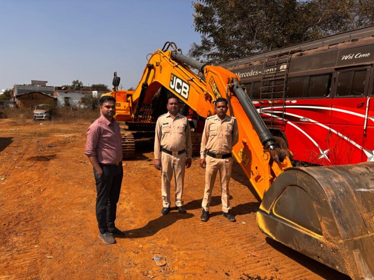 महासमुंद/ जिले में अवैध रेत उत्खनन पर लगातार कार्रवाई, चैन माउंटेन मशीन जब्त