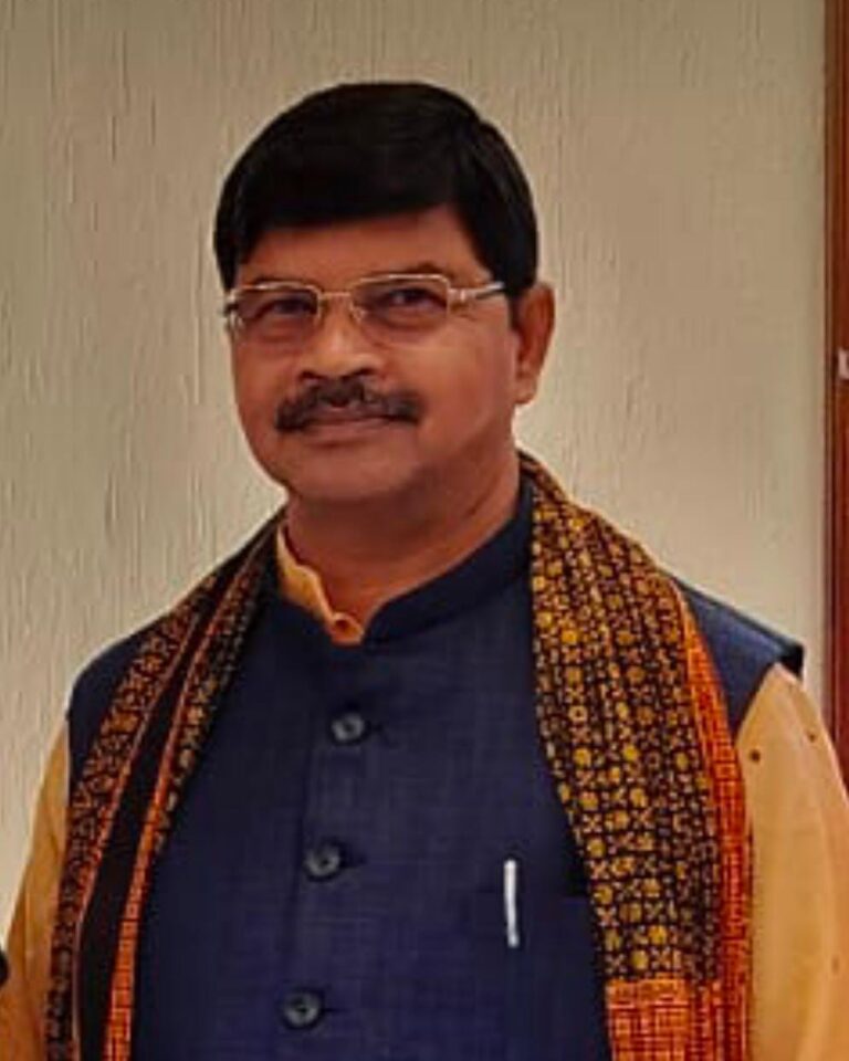 रायपुर में 37वें फेडरेशन कप वॉलीबॉल 2026 के भव्य फाइनल में शामिल हुए सांसद निरंजन बिशी