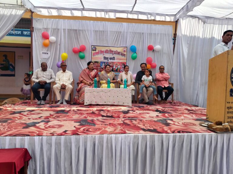 बसना के सरस्वती शिशु मंदिर में “शिशु नगरी” कार्यक्रम सम्पन्न, नन्हें बच्चों की झांकियों ने मोहा मन