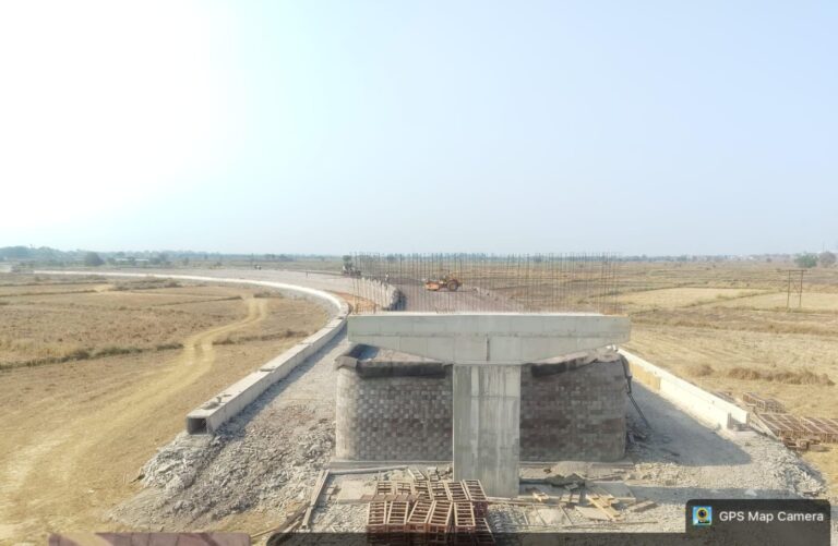 महासमुंद/राष्ट्रीय राजमार्ग-353 पर बेलसोंडा रेलवे ओवरब्रिज निर्माण से आवागमन होगा सुगम