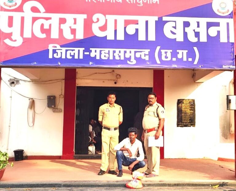 बसना/महासमुंद नशीली दवाइयों की तस्करी पर पुलिस का शिकंजा, आरोपी गिरफ्तार, कफ सिरप-इंजेक्शन समेत वाहन जब्त