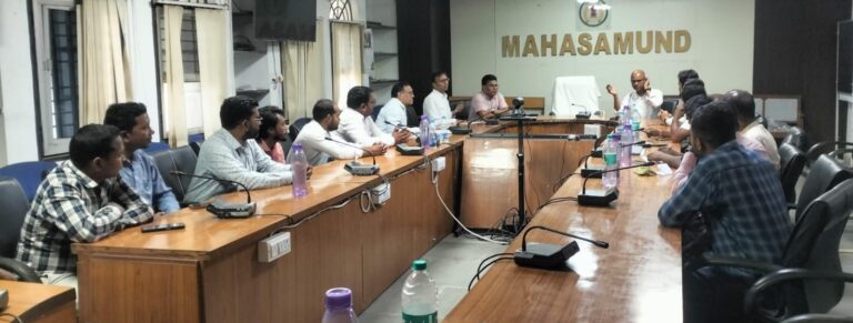 महासमुंद : जिले में घरेलू एलपीजी सिलेंडरों की पर्याप्त उपलब्धता, गैस एजेंसी संचालकों की बैठक आयोजित