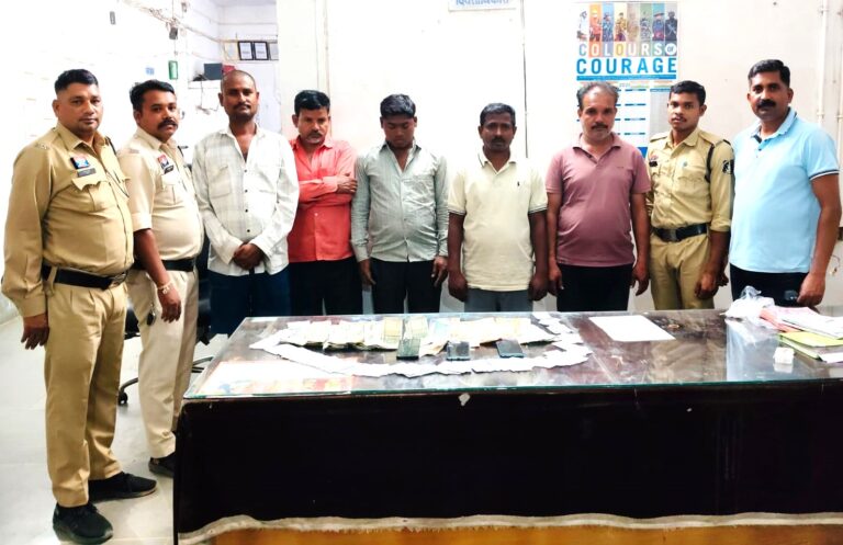 महासमुंद/ मौहारीभाठा में जुआ फड़ पर पुलिस की रेड, 5 जुआरी गिरफ्तार, 1.51 लाख की नगदी व वाहन जब्त