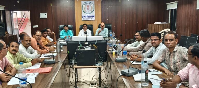महासमुंद/फील्ड में जाकर जनगणना कार्य का व्यवहारिक प्रशिक्षण दिया गया