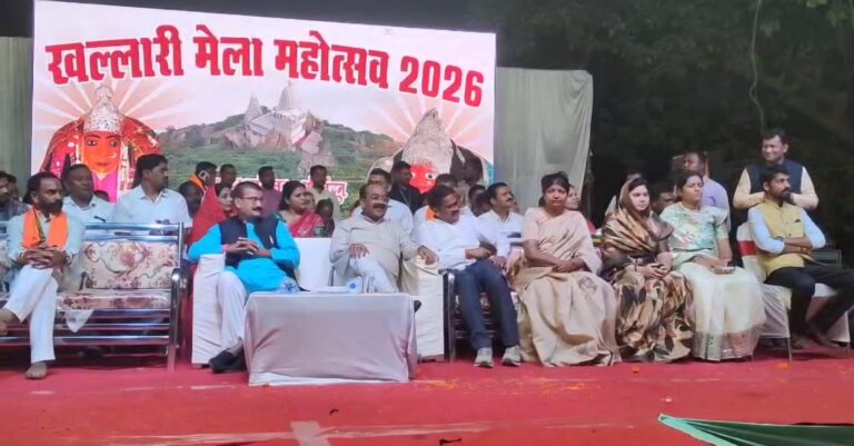 महासमुंद/खल्लारी मेला महोत्सव में पहुंचे उपमुख्यमंत्री अरुण साव, माता के दर्शन कर प्रदेश की सुख-समृद्धि की कामना