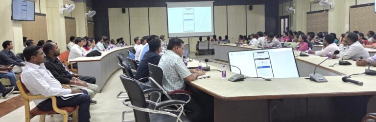 महासमुंद/जिला स्तरीय प्रशिक्षण आयोजित व ग्राम स्तरीय टीम गठित कमार जनजातियों का होगा ऐप के जरिए होगा डिजिटल सर्वे, 30 अप्रैल तक का लक्ष्य