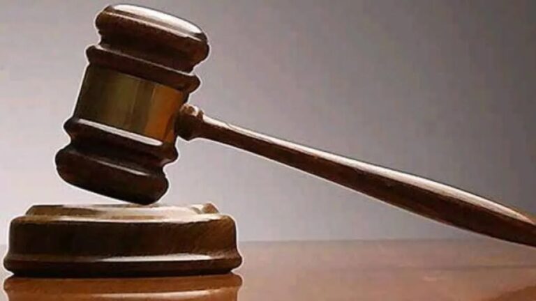 कोर्ट ने 9 पुलिसकर्मियों को मृत्युदंड की सजा सुनाई  है कोरोना से जुड़े मामला में
