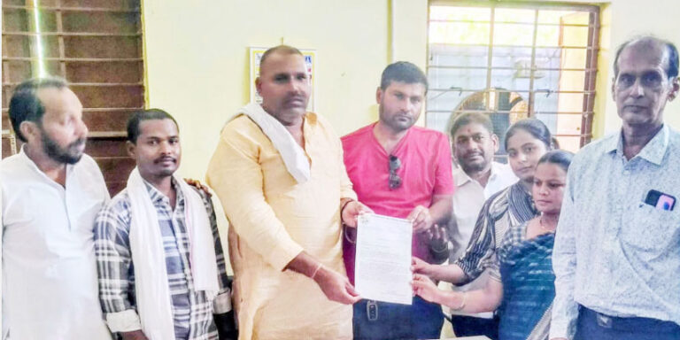 स्वास्थ्य सुविधाओं में होगा विस्तार: खल्लारी में जीवनदीप समिति की बैठक संपन्न, केशव चन्द्राकर ने दिए आवश्यक निर्देश