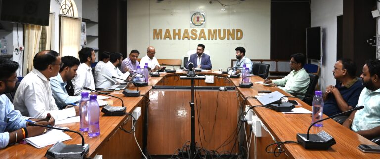 महासमुंद: जिले में राईस मिलों का संयुक्त भौतिक सत्यापन हेतु जांच दल गठित कलेक्टर ने मिलरों को तत्काल 10 प्रतिशत ब्रोकन चावल जमा कराने के दिए निर्देश