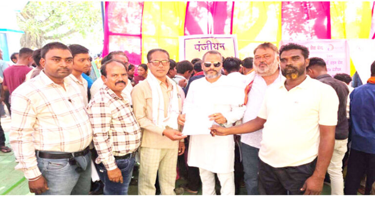 सुशासन तिहार में गूंजी जनता की आवाज: कांग्रेस नेता अंकित बागबाहरा ने पटपरपाली में भाजपा सरकार को याद दिलाई ‘मोदी की गारंटी’
