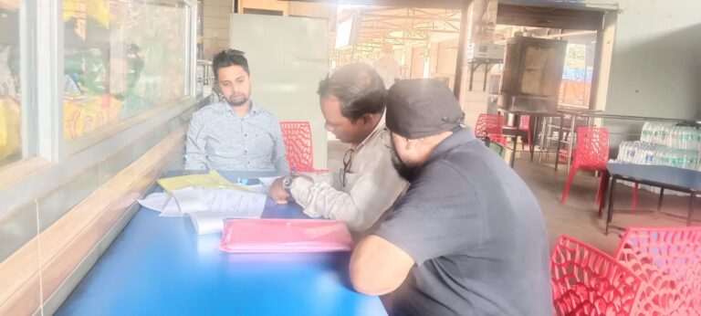 पिथौरा/ बिना लाइसेंस संचालित ढाबे पर कार्रवाई, ग्रेवी का नमूना जांच हेतु भेजा गया