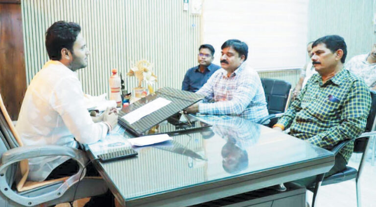 ‘सुशासन तिहार समाधान शिविर’ की तैयारी: पालिकाध्यक्ष निखिलकांत साहू ने ली बैठक, अधिकारियों को दिए त्वरित निराकरण के निर्देश