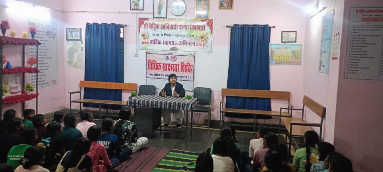 महासमुंद आर्थिक कमजोरी न्याय में बाधा नहीं बनेगी, सभी को मिलेगा समान न्याय: एडीजे संघपुष्पा भतपहरी