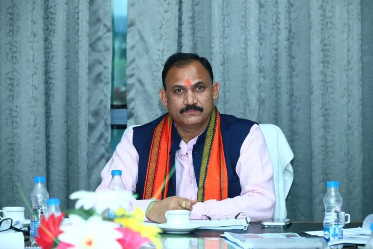 रायपुर : छत्तीसगढ़ के बच्चों के हक की एक भी सीट नहीं होगी प्रभावित: स्वास्थ्य मंत्री श्री श्याम बिहारी जायसवाल