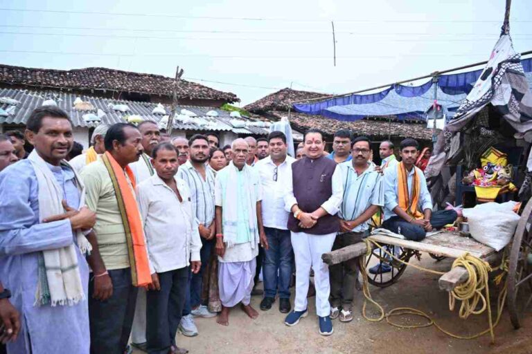 बसना / जेवरा में भक्तिभाव से निकली भगवान जगन्नाथ की रथ यात्रा, विधायक डॉ. संपत अग्रवाल ने की क्षेत्र की खुशहाली की कामना