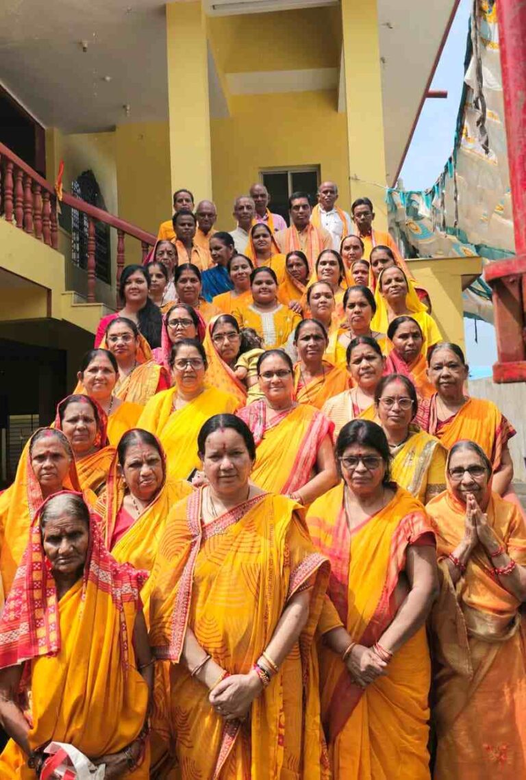 सरायपाली 40 दिवसीय गायत्री मंत्र जप अनुष्ठान की 5 कुंडीय यज्ञ के साथ पूर्णाहुति
