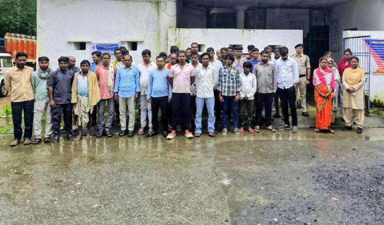 लंबे समय से फरार चल रहे सरायपाली-बसना से 23 वारंटी गिरफ्तार, महासमुंद पुलिस ने पिथौरा सहित जिलेभर में 47 को दबोचा सरसीवा के मनीष अग्रवाल भी शामिल